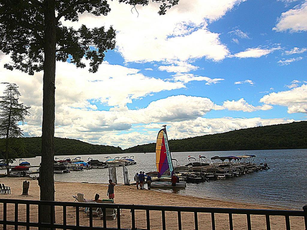 Beautiful Lake Harmony Townhouse At Big Boulder Lake And Ski Area Exterior photo